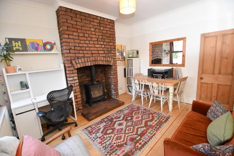 2 bedroom end of terrace house for sale, Dartford Road, Urmston, M41