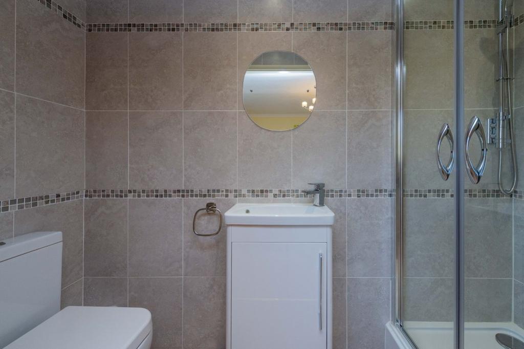 Ensuite Emily Dimelow Ewemove Whitchurchand Nantwich