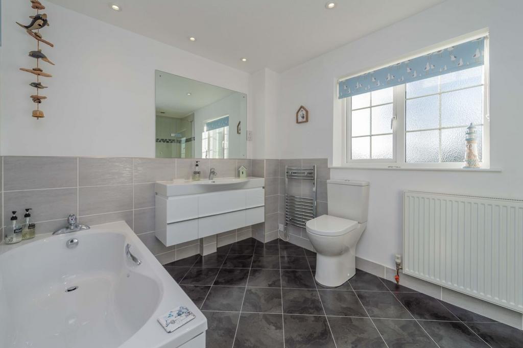 Bathroom Emily Dimelow Ewemove Whitchurchand Nantwich