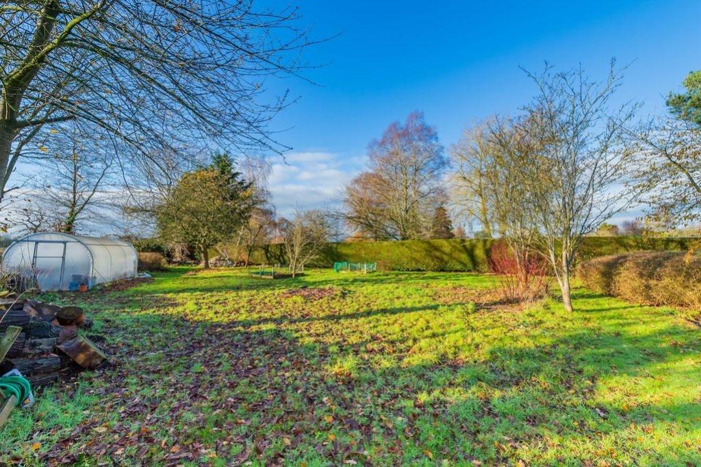 Garden.. Emily Dimelow Ewemove Whitchurchand Nantwich