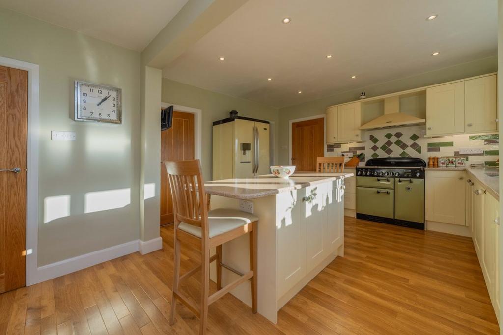 Kitchen..Emily Dimelow Ewemove Whitchurchand Nantwich