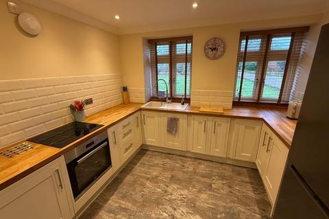2 bedroom house to rent, Sloley Road, Norwich NR12