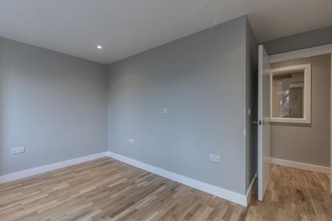 1 bedroom flat to rent, Flat 12 High London