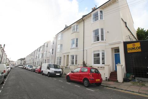 Studio to rent, Buckingham Street, Brighton BN1