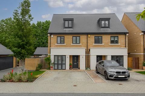 4 bedroom semi-detached house for sale, Orchard Farm Avenue, East Molesey, KT8
