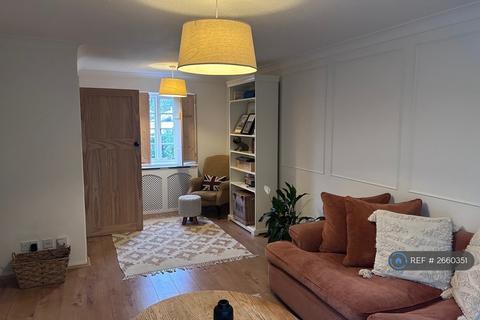 3 bedroom semi-detached house to rent, High Street, Bedford, MK45