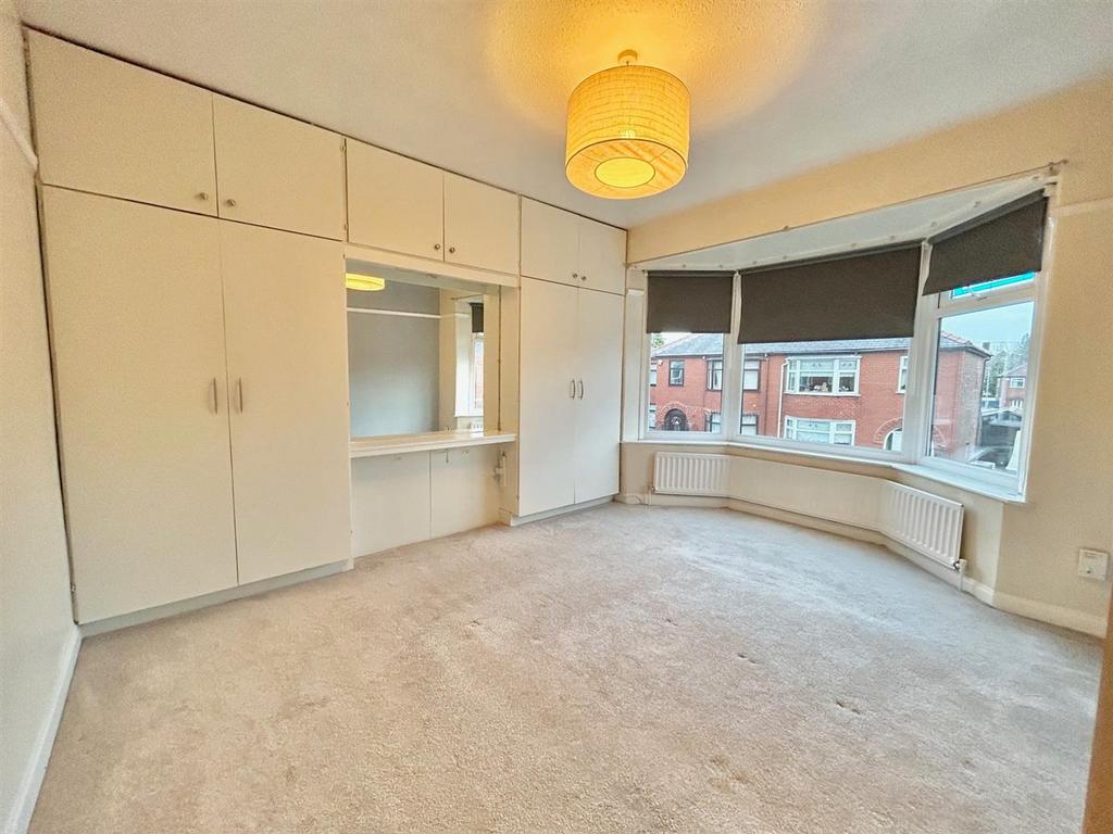 Bedroom 1.jpg