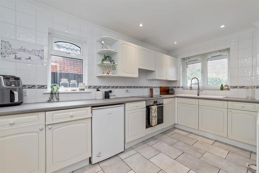 48 Tennyson Road-11.jpg