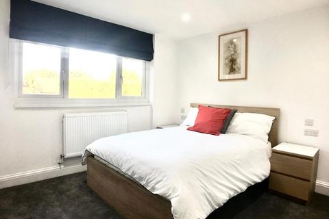 1 bedroom house of multiple occupation to rent, Pyrford Road, Woking, Surrey, GU22