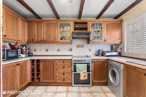 3 bedroom terraced house for sale, Caxton Road, Hoddesdon EN11