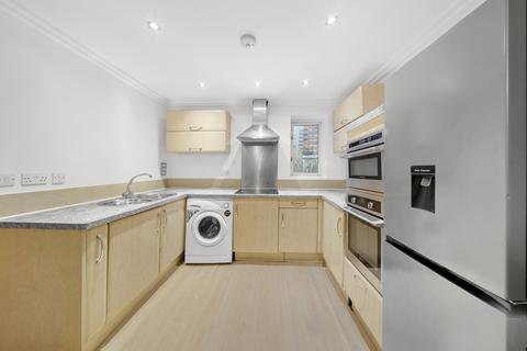 2 bedroom flat to rent, Hewitts Quay, Abbey Road, Barking, IG11