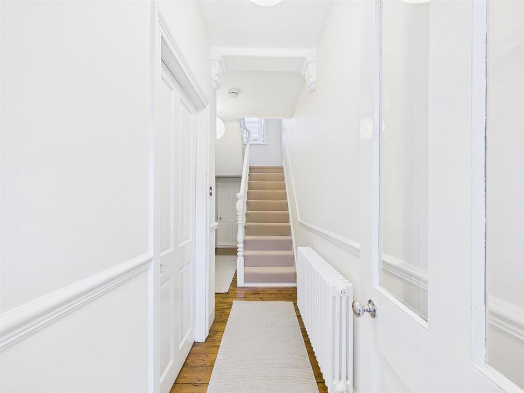 Hallway 1.jpg
