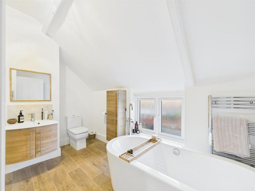 Bath 1.jpg