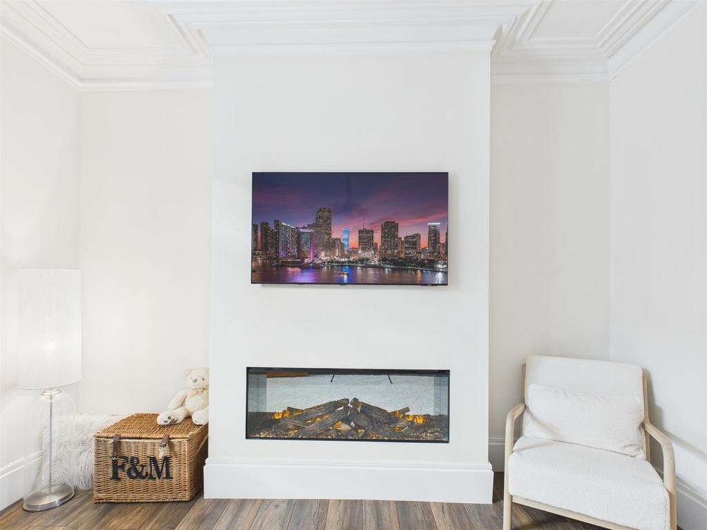 Lounge fire.jpg