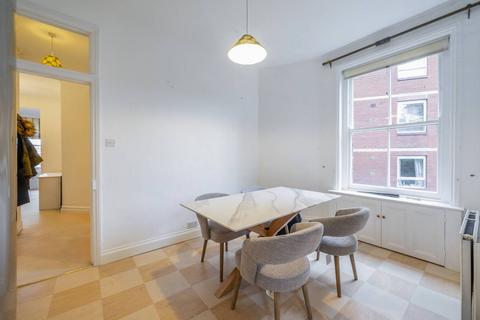 2 bedroom flat to rent, Cremorne Road, Chelsea, London, SW10
