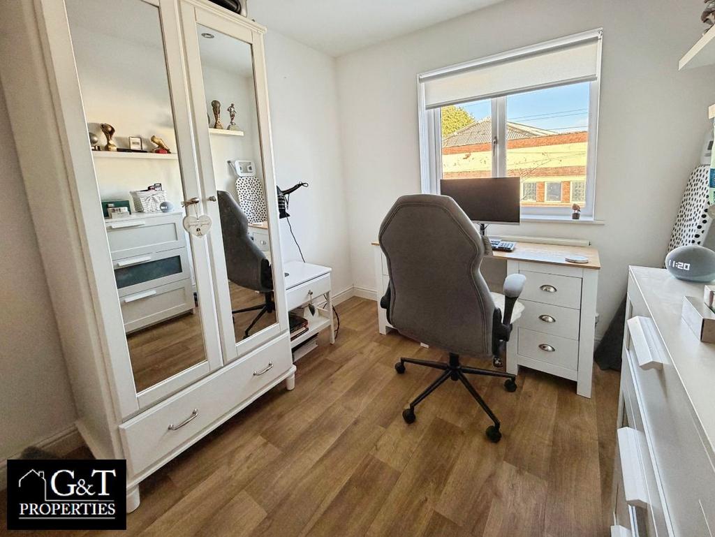 Second bedroom