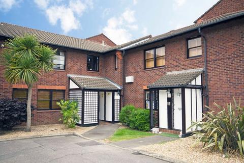 1 bedroom flat to rent, Mayfield Road, London W12