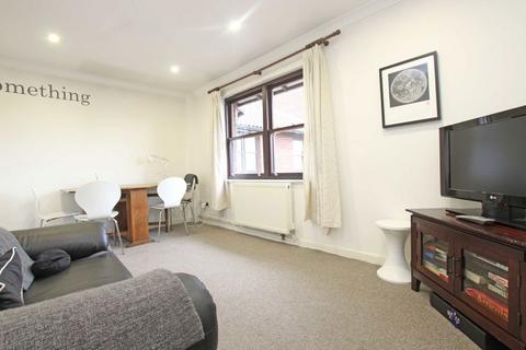 1 bedroom flat to rent, Mayfield Road, London W12