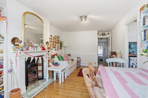 1 bedroom apartment to rent, Jedburgh Street, Clapham SW11