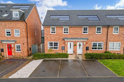 3 bedroom end of terrace house for sale, Wisbech Close, Runcorn WA7
