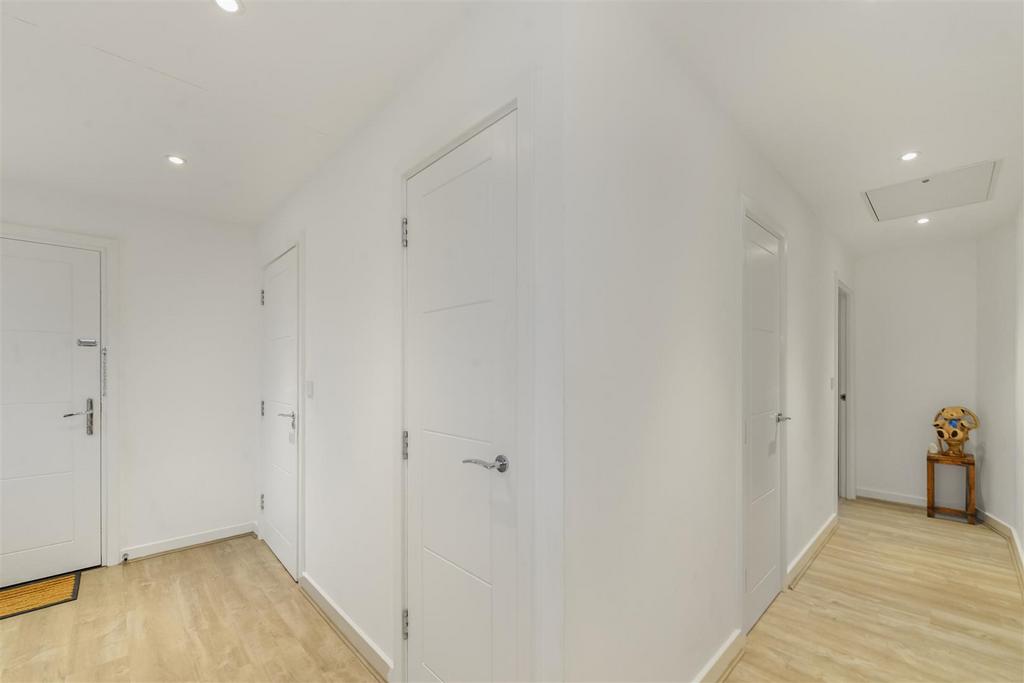 Flat 4 04.jpg