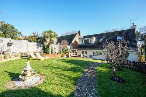 4 bedroom detached house for sale, The Byeway, Hastings