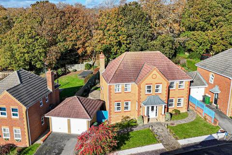 5 bedroom detached house for sale, Whittlewood Close, St. Leonards-On-Sea