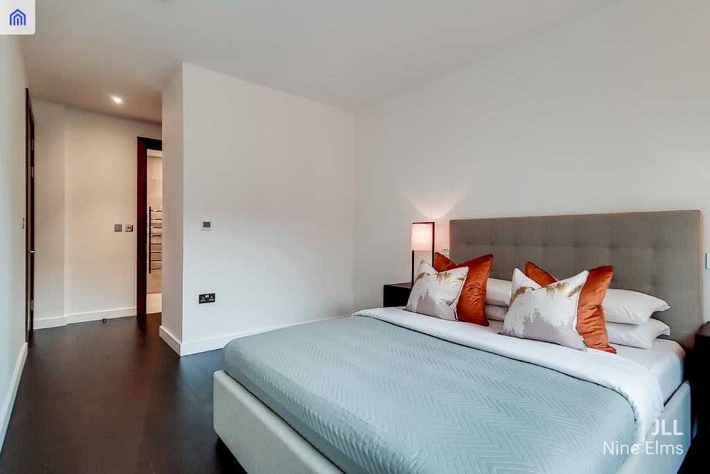 7 Master Bedroom 5