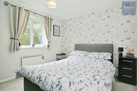 2 bedroom apartment for sale, Swinnow Close, Bramley, LS13 4NF