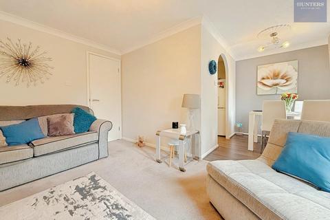 2 bedroom apartment for sale, Swinnow Close, Bramley, LS13 4NF