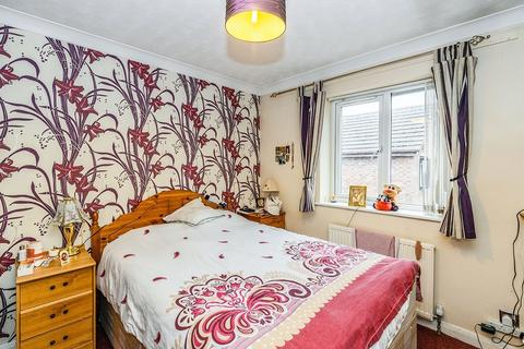 3 bedroom detached house to rent, Rapson Close, Portsmouth PO6