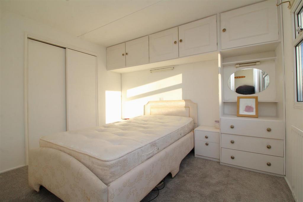 Bedroom .JPG