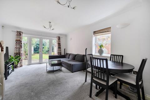 2 bedroom end of terrace house for sale, The Laurels, Woodley, Reading