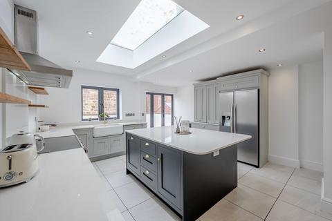 4 bedroom terraced house for sale, Dragon View, Harrogate, HG1