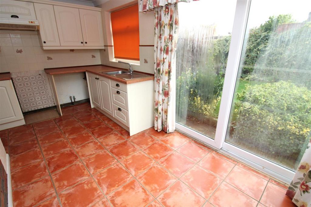 Kitchen Breakfast Room.JPG