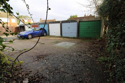 3 bedroom end of terrace house for sale, Seaton Park, Wick, Littlehampton