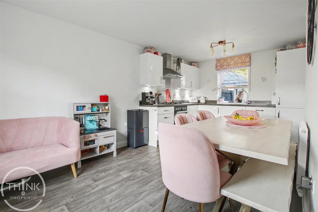 Kitchen/Dining Room