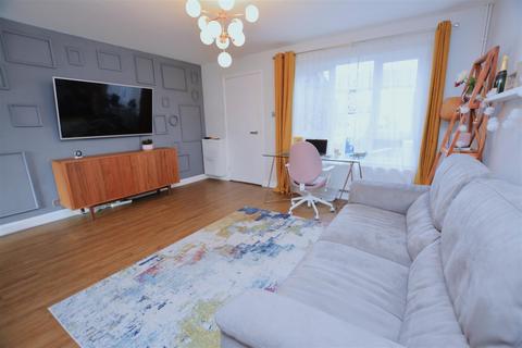 undefined, Sutherland Drive, London, SW19