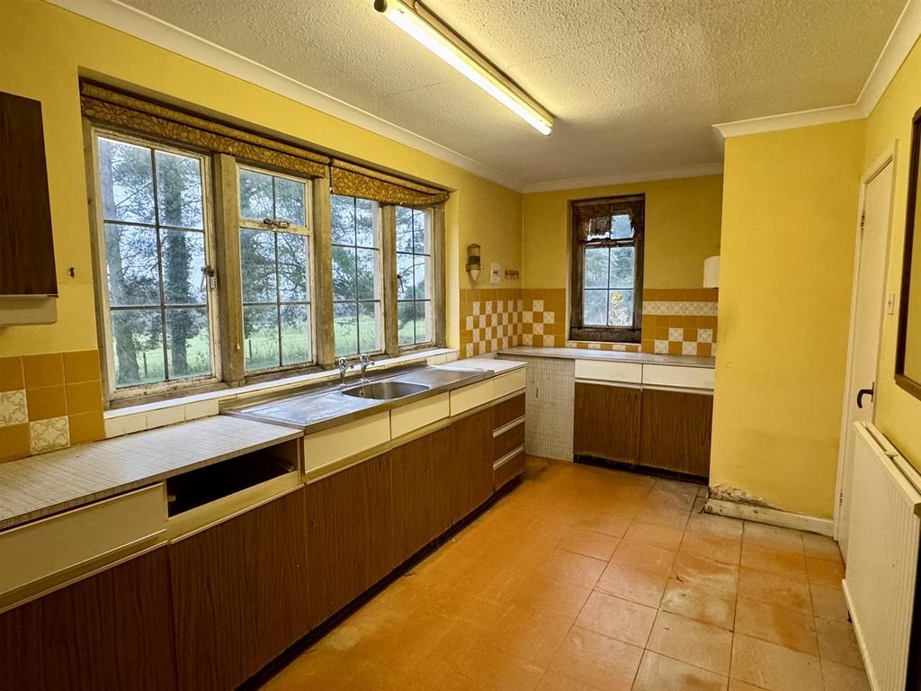 Kitchen.JPEG