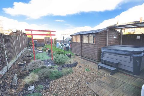 3 bedroom semi-detached house for sale, Southfield Road, Thorne, Doncaster