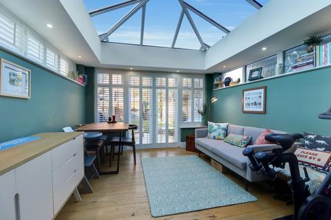 2 bedroom terraced house for sale, Weldon Drive, West Molesey, KT8