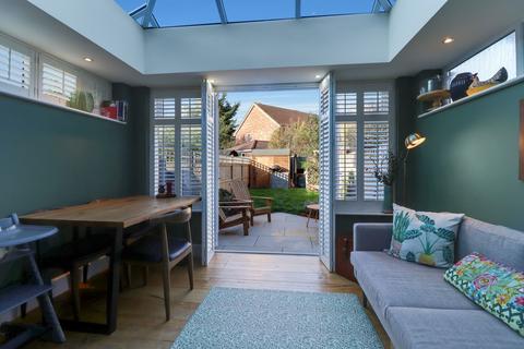 2 bedroom terraced house for sale, Weldon Drive, West Molesey, KT8