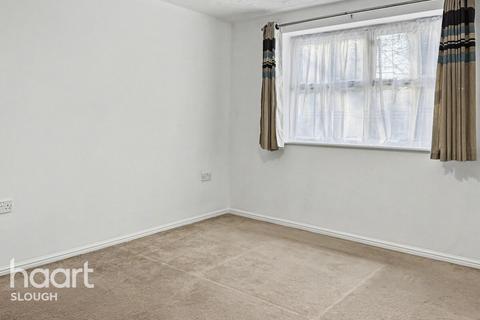 2 bedroom apartment for sale, Hurworth Avenue, Slough