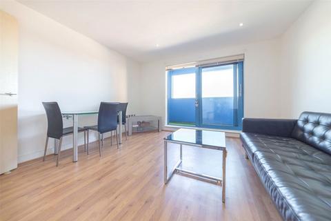 1 bedroom flat to rent, Western Gateway, London E16