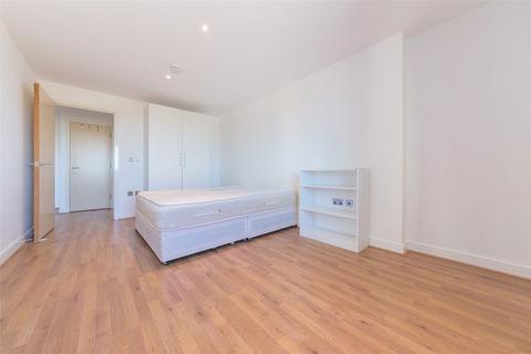 1 bedroom flat to rent, Western Gateway, London E16