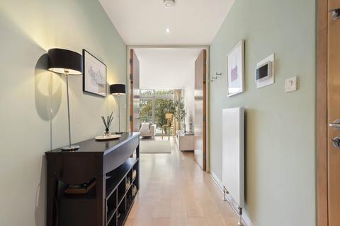 2 bedroom apartment for sale, The Montevetro Building, 100-112 Battersea Church Road