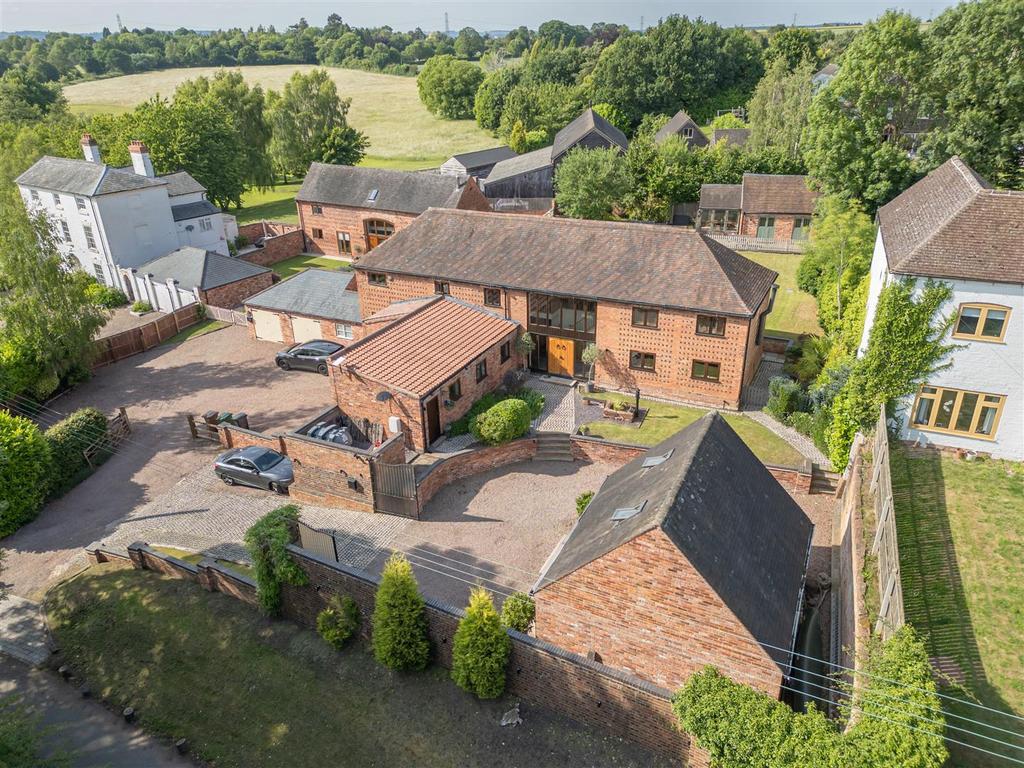 Parkmore Farm Barn Torton 1.jpg