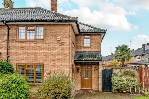 2 bedroom end of terrace house for sale, Pondfield Lane, Brentwood