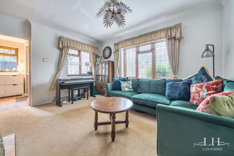 2 bedroom end of terrace house for sale, Pondfield Lane, Brentwood