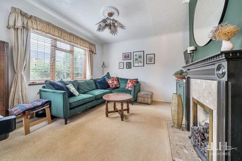 2 bedroom end of terrace house for sale, Pondfield Lane, Brentwood